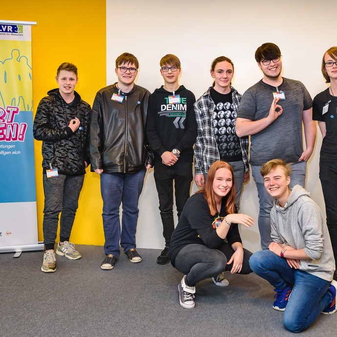 None (vergrößerte Bildansicht wird geöffnet)
