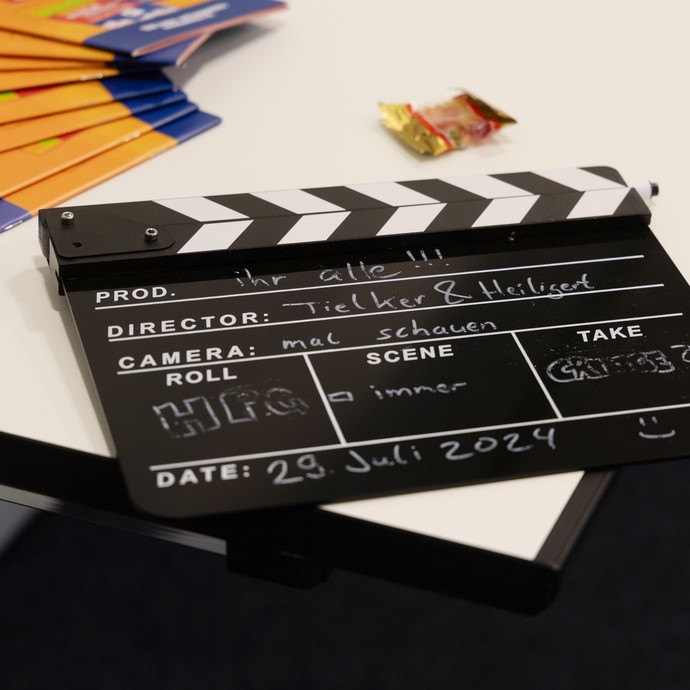 Filmklappe (vergrößerte Bildansicht wird geöffnet)