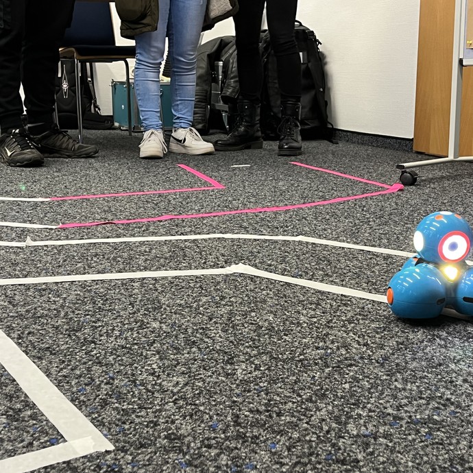 Roboter (vergrößerte Bildansicht wird geöffnet)